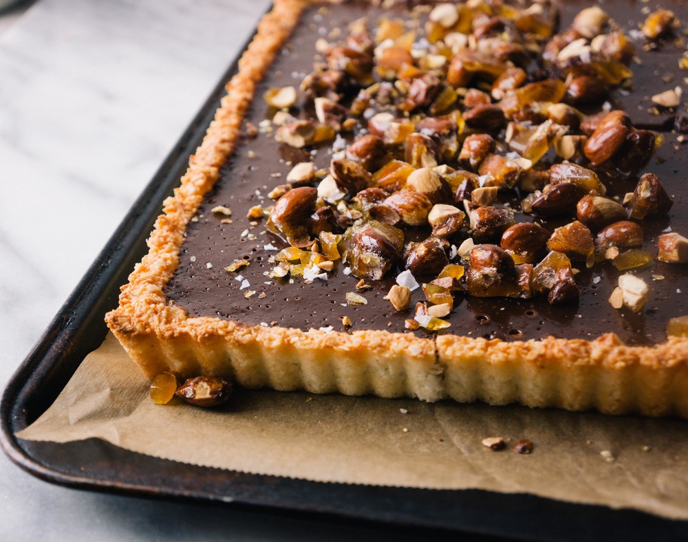 Macaroon Tart with Chocolate