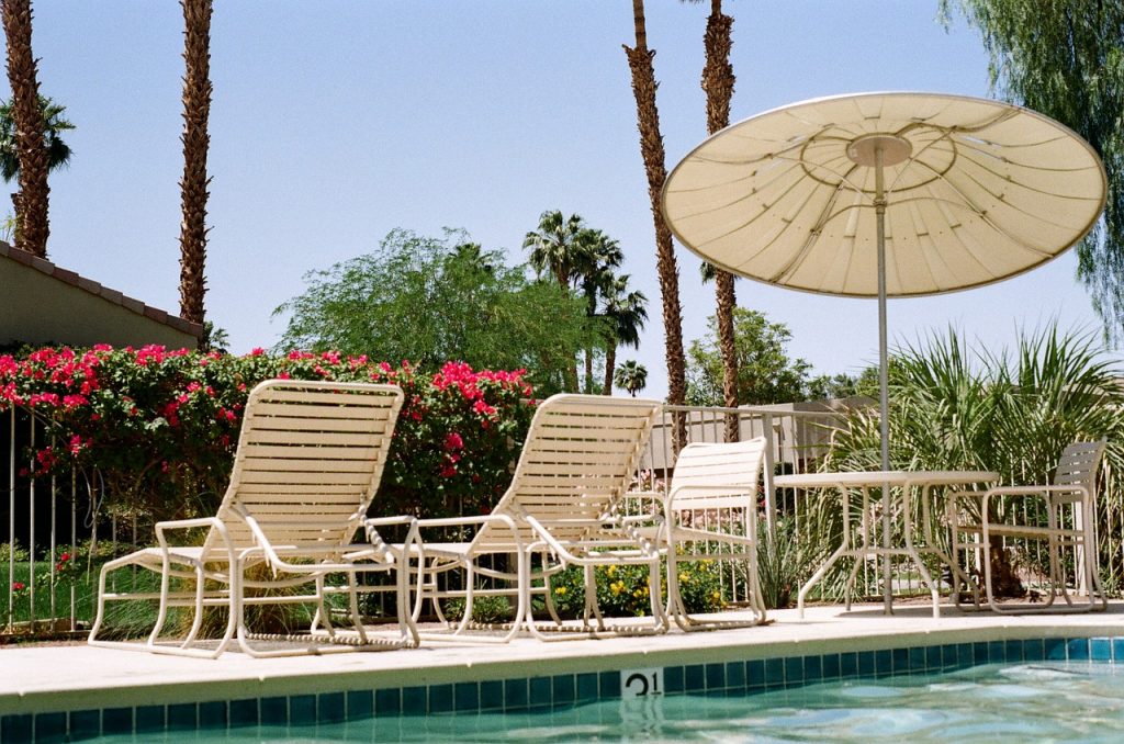 Effective Ways to Upgrade Your Garden 280 Swimming Pool Relax